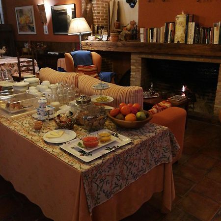 La Casona Del Abuelo Parra Hotel Villanueva De Los Infantes Luaran gambar