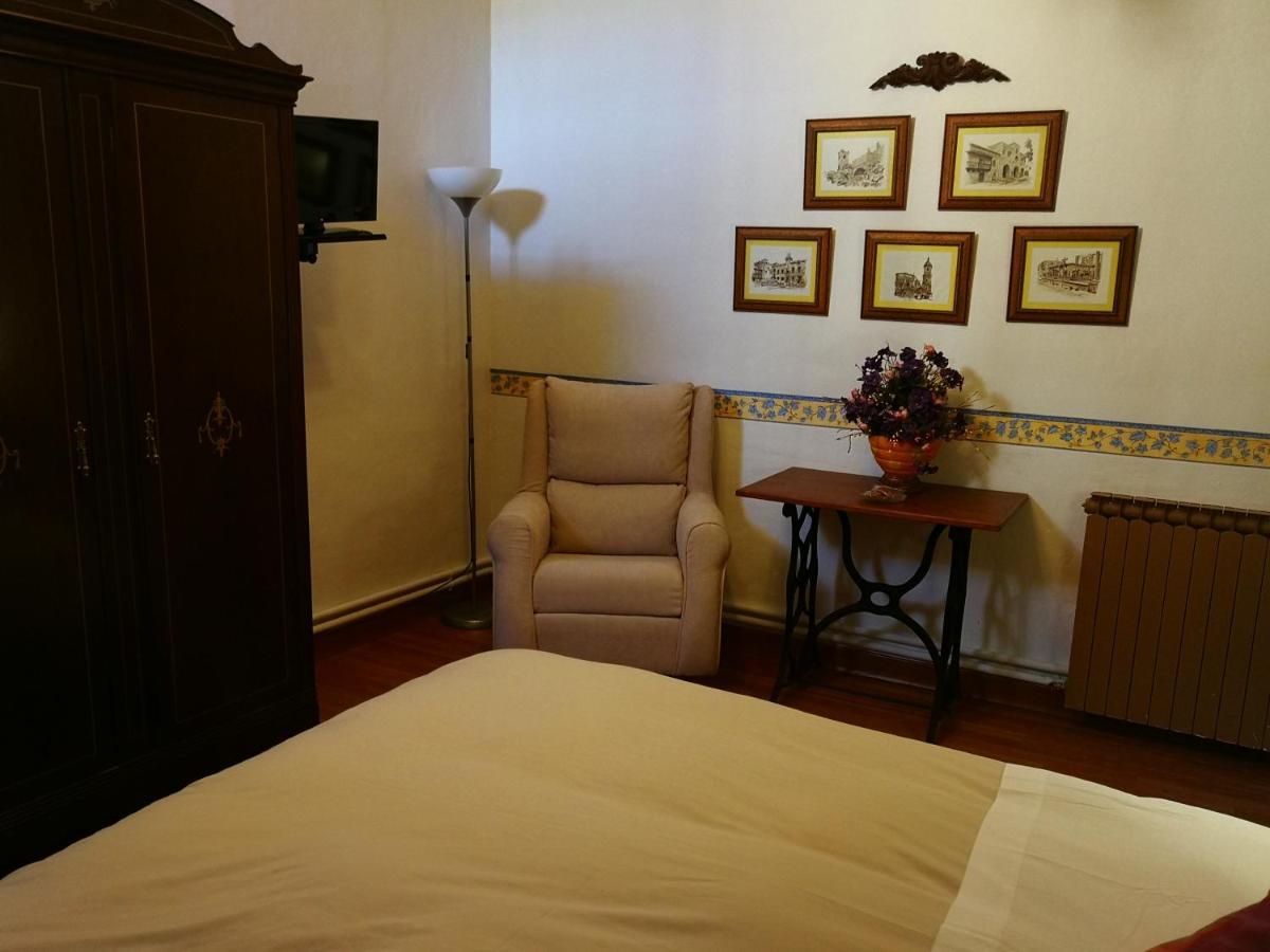 La Casona Del Abuelo Parra Hotel Villanueva De Los Infantes Luaran gambar