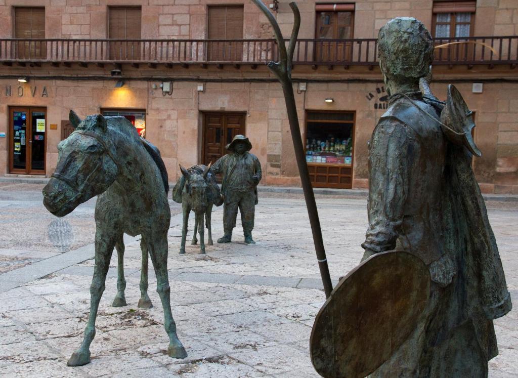 La Casona Del Abuelo Parra Hotel Villanueva De Los Infantes Luaran gambar