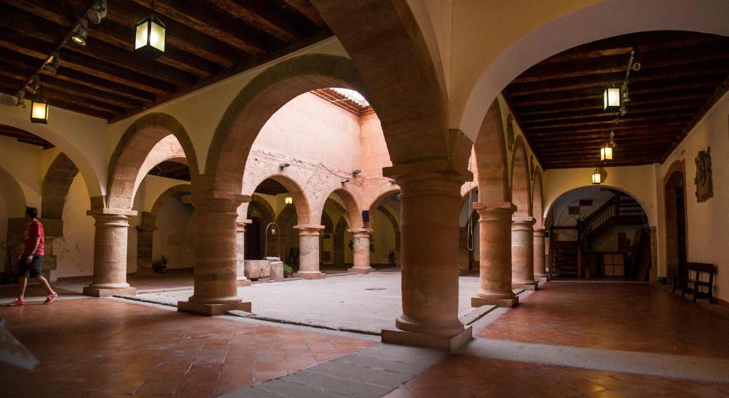 La Casona Del Abuelo Parra Hotel Villanueva De Los Infantes Luaran gambar