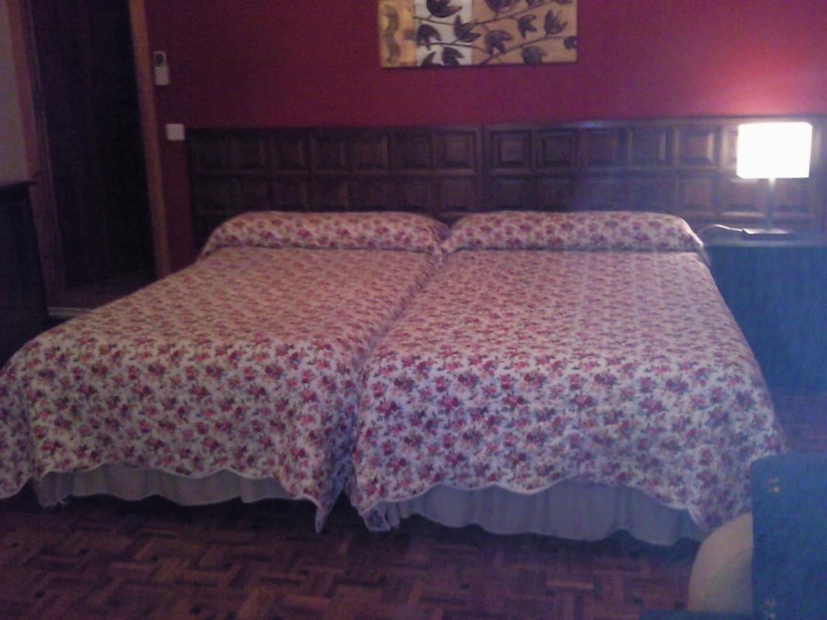 La Casona Del Abuelo Parra Hotel Villanueva De Los Infantes Luaran gambar