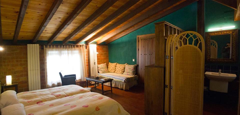 La Casona Del Abuelo Parra Hotel Villanueva De Los Infantes Luaran gambar